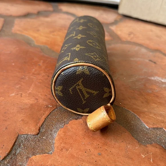 Authentic Louis Vuitton clutch bag - Picture 2 of 11